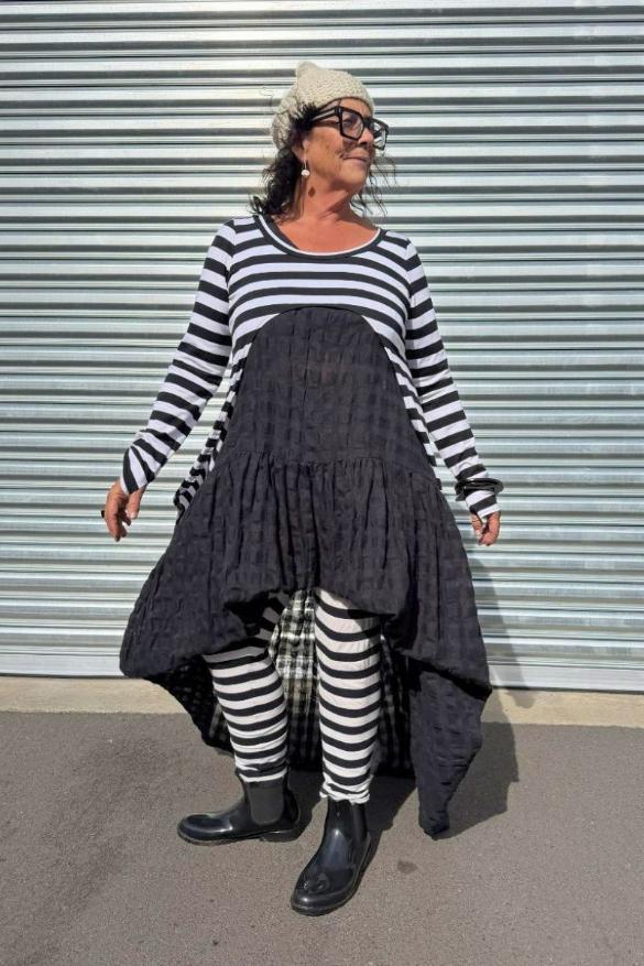 TCD Scoop D - B/W Stripe (LUCKY LAST - S = 16)