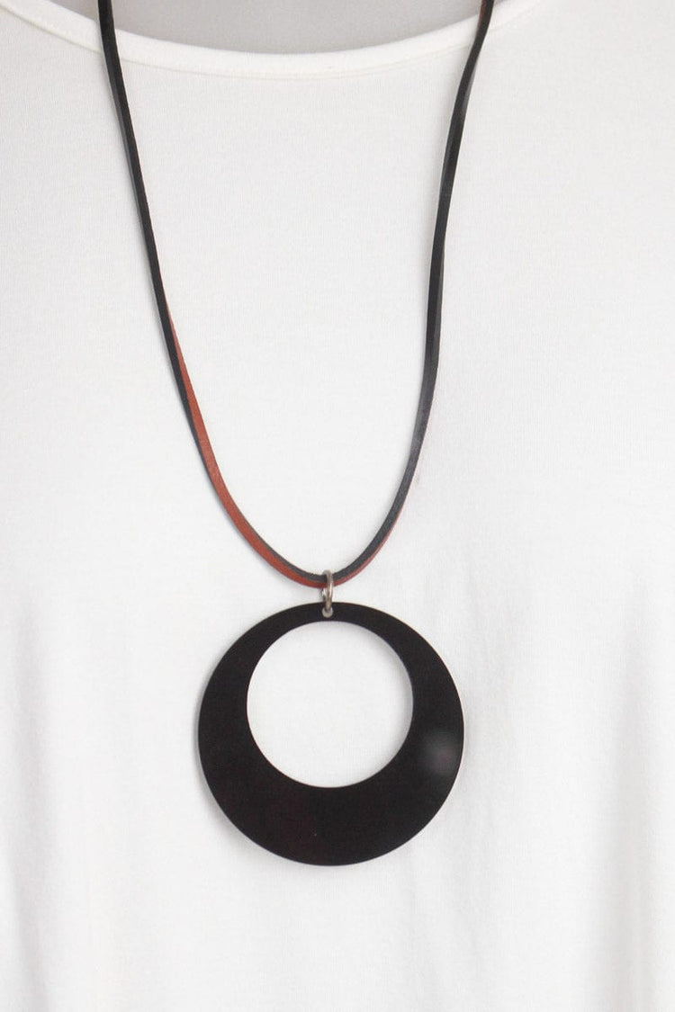 DEVISE Devise Drop Circle Necklace - Black Shop