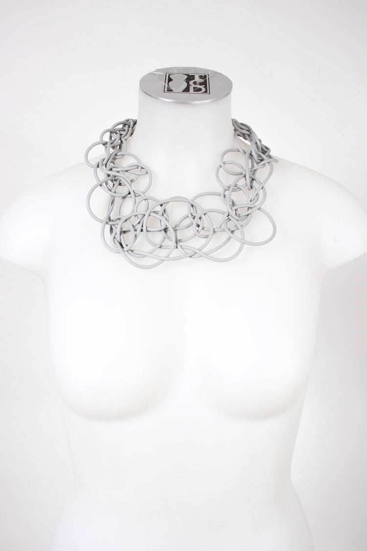 Mikas Mikas Circle Necklace - Grey Shop