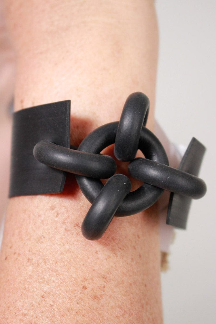 Mikas Mikas Sun Bangle - Black Shop