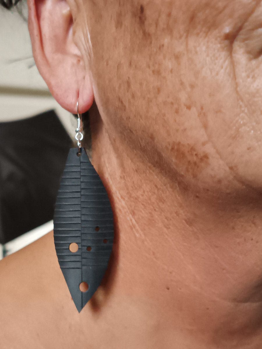 Nikola-O Nikola-O - Karamu Earrings Black jewellery