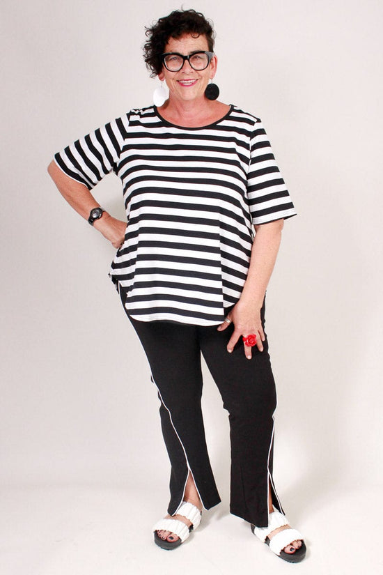 TCD TCD Curve Tee - B/W Stripes Shop