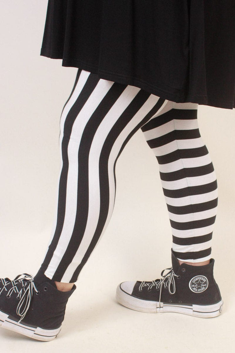 TCD TCD Leggings - Across and Up Big Stripe B&W Shop