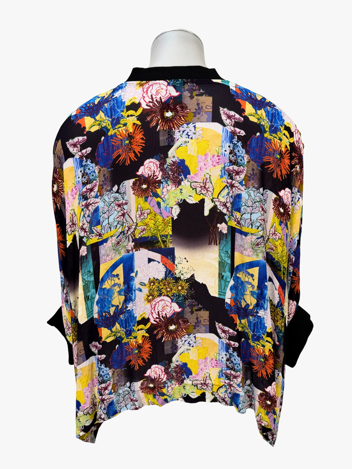 Juna Bomber - Orient