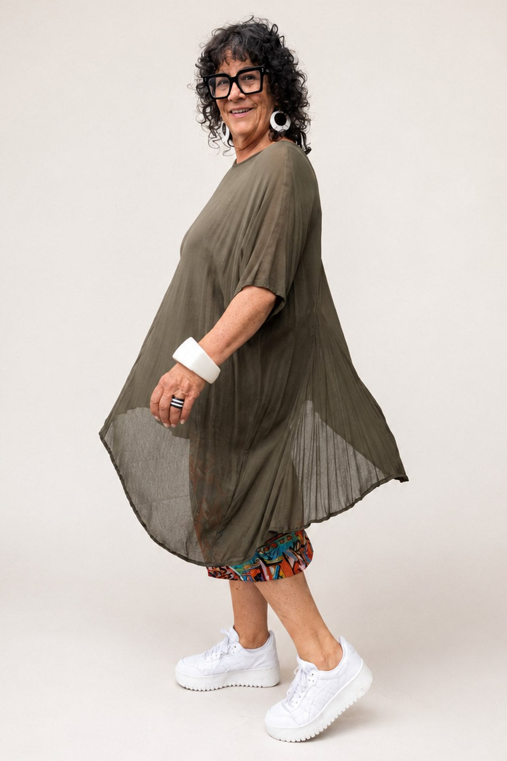 TCD Short La Bella - Abstract