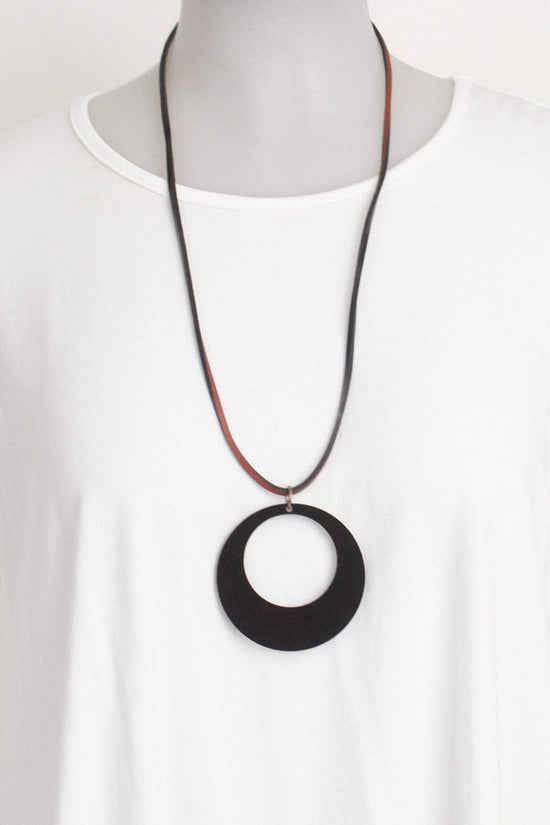 DEVISE Devise Drop Circle Necklace - Black Shop
