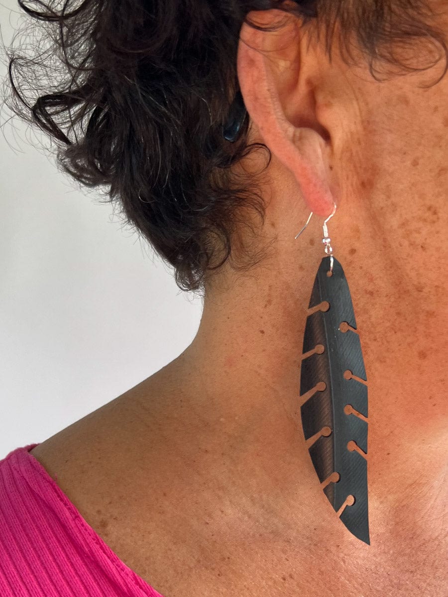 Nikola-O Nikola-O - Mamaku Fern Earrings Black jewellery