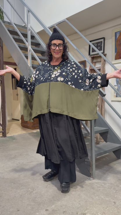 Juna Bomber - Daisy