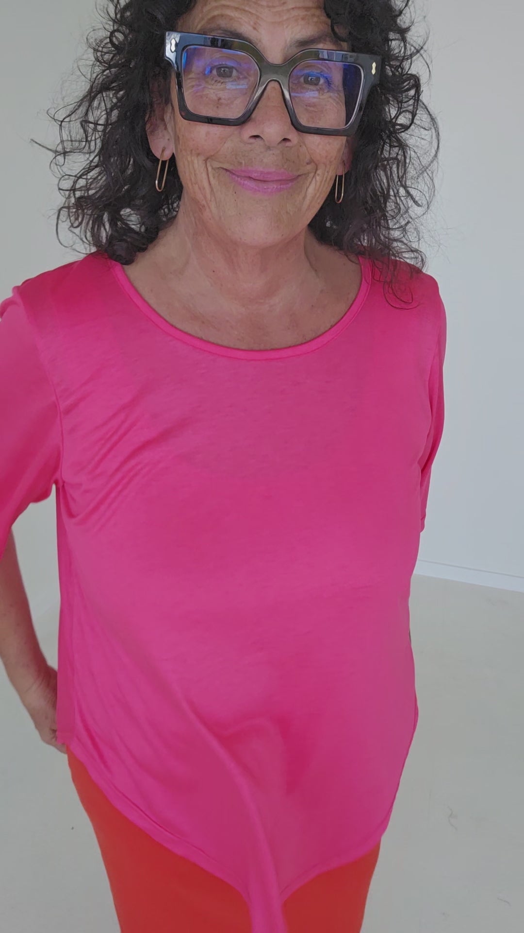 TCD Curve Tee - Fluor Pink