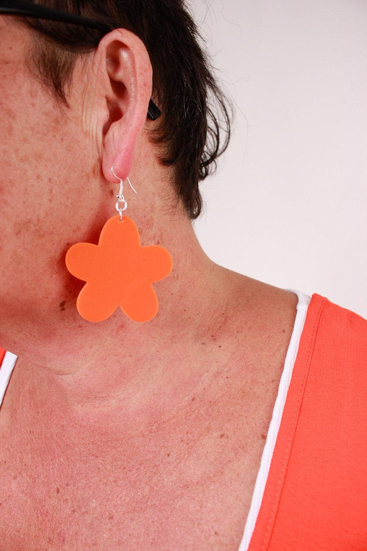 TBB Devise Mary Quant Flower Earrings - Orange Shop