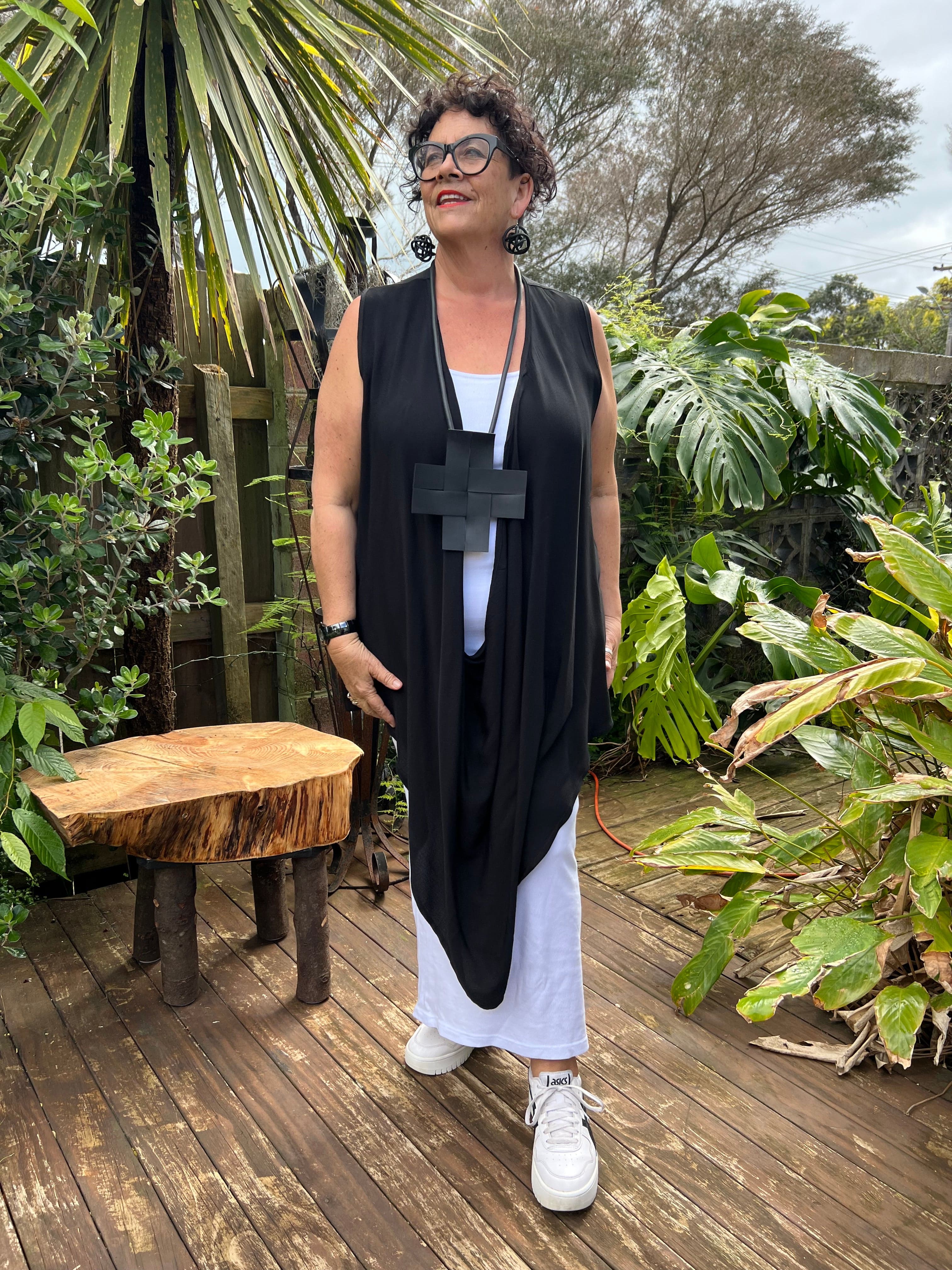 TCD TCD Dingle Dangle Tunic - Black Shop