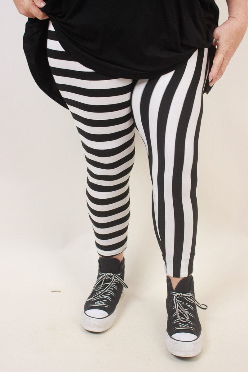 TCD TCD Leggings - Across and Up Big Stripe B&W Shop