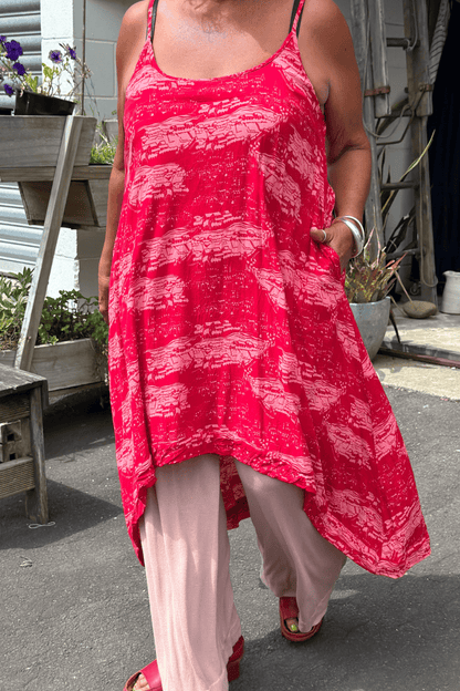 TCD TCD Reveal Tunic - River Red Shop